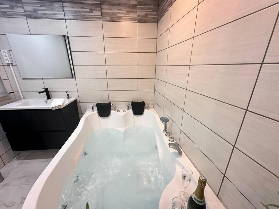 Apartment E Servagnat T3 Luxe Avec Sauna Jacuzzi Et Hammam *
