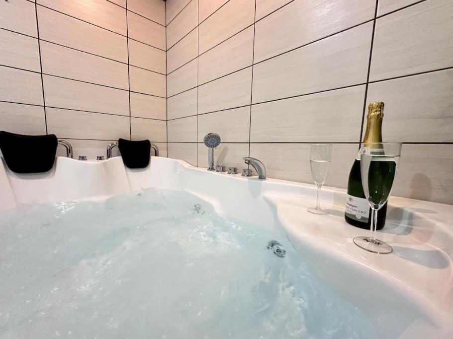E Servagnat T3 Luxe Avec Sauna Jacuzzi Et Hammam *